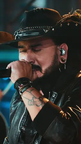 Já atualizou sua playlist?  Traia Acústico - Toque de Mágica ❤️  Disponível em todas as plataformas digitais 🤩 Comenta aqui o que você achou desse projeto ❤️ #traiaveia #sertanejo #toquedemagica #dvd #modao #tiktok #viral 