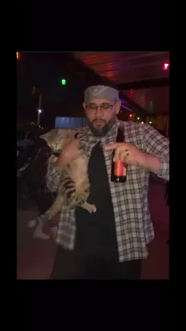 The panini presser is also a cat lover Side note- This was a stray cat he found in the backyard 😂 Sorry for the annoying background noise. Everyone was feeling alittle tipsy 🤪
