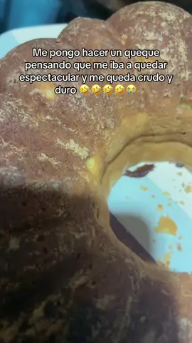 JAJAJAJA ni pa la cocina soy buena hay no 😭😭😭 #quequedenaranja #viralllllll #mequedahorrible #postrefail #tiktok #singing #respoateria #quequemalo 