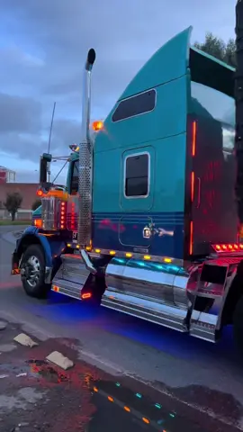 #parati #tractomulas #kenworth #viral #tractomulascolombia🇨🇴 #mulerosdecolombia🇨🇴 #muleros #trailer #fypシ゚ #mulas #mulascolombianas #paratiiiiiiiiiiiiiiiiiiiiiiiiiiiiiii 