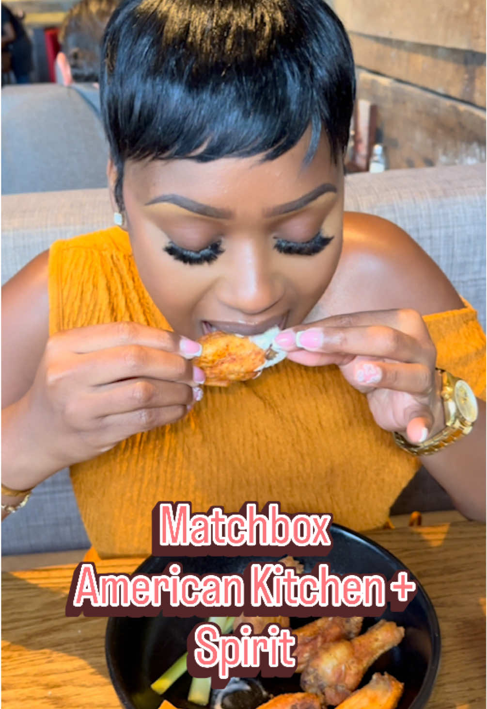 BRUNCH. VIBES. UNMATCHED. 🍳✨ Me & my homegirl had the ultimate brunch experience at @matchbox369 at Sawgrass Mills next to the luxury outlets and it was giving ATL meets H-Town energy right here in South Florida! 🔥 From R&B, hip hop, Caribbean & Afro beats, @djrichhomiejon had us vibin’ all brunch long 🎶  The unlimited cocktails? Say less. I had a strawberry lemon drop old fashioned, espresso martinis, and a peach strawberry mimosa that tasted like vacation in a glass 🍓🍑🍸 Now let’s talk food… We went innnnnnn from the Old Bay wings, steak, eggs & potatoes, catfish & grits, berry French toast, cheese pizza, sliders with fried onions, and yes… those soft, buttery biscuits 👏🏽 Everything was top tier. Shoutout to the amazing manager and staff who made the entire experience unforgettable 🙌🏽 They didn’t just serve us they BRUNCHED with us 💯 If you’re looking for your new fave brunch spot, this is it. The menu is mix and match style perfect for sharing plates and trying a little bit of everything. Just pick your vibe, grab your crew, and GO! Trust me… you’ll want to keep this one on repeat. 🔁🧡