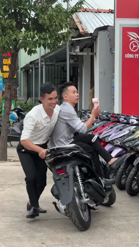 #sh125i đen bóng#xemaytragop #ThiệnAK #rewiew 10🍠 là nhận xe ngen mấy fen☺️