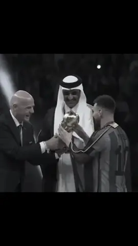 ليش مو انا😓💔💔🐐! #cristianoronaldo #team_middle_knights🇱🇾 #كريستيانو_رونالدو🇵🇹 