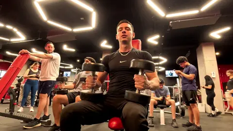 Entrenando los cocos!! #gym #Fitness
