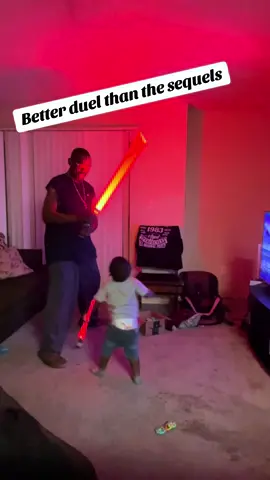 DID HE SWITCH SIDES ON ME MID FIGHT ?? #southeastkingdompodcast #lordparamountofthesoutheast #starwars #lightsaber #jedi #sith #toddler 