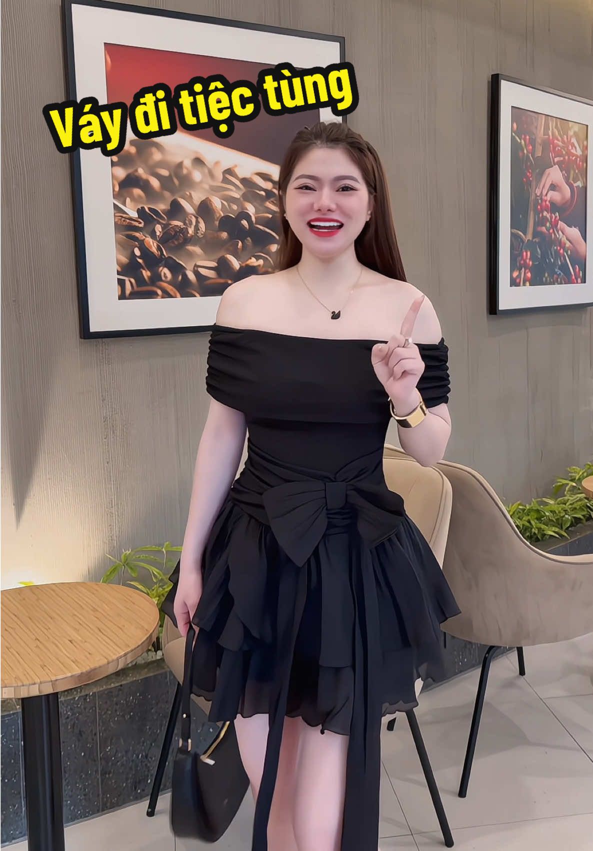 Váy thiết kế nó đẹp mà nó rẻ quá ker í các bà ạ #thanhhangchiase #vayxinh #vaythietke 