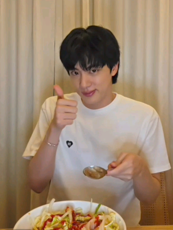 pesona cowok ganteng yg pinter masak #seokjin #kimseokjin #liveweverse 