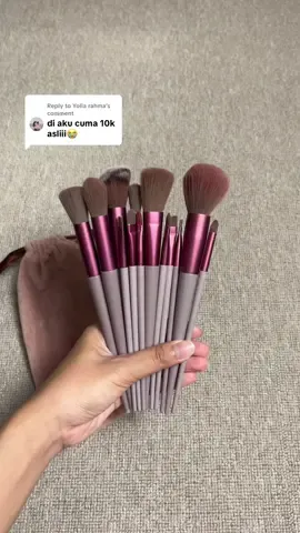 Replying to @Yolla rahma coba komen dibawah kalian dapet harga berapa? #wibgajian #brushmakeup #setbrushmakeup 
