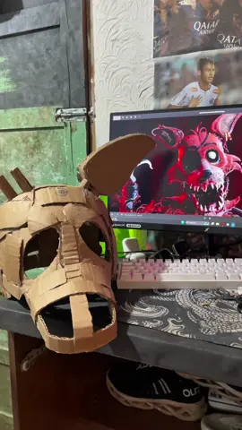 Bora fazer uma fantasia de foxy? Segue pra acompanhar o processo  . #cosplayer #fnafcosplay #foxy #fantasy #fivenightsatfreddy #fnaf #fnafcosplays 