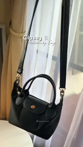 Classy banget tas nya🥹🖤✨ #taswanita #slingbag #taselegant #enji #enjibag 