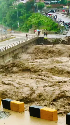 #floods #flooded #flooding #floodsinpakistan #gilgitbaltistan #floodgilgit #gilgitbaltistaflood #floodwarning #danger #dangerous #dangerzone #anger #viraal #forypupage #4youpage #t #travel #tranding #dead #🥹 