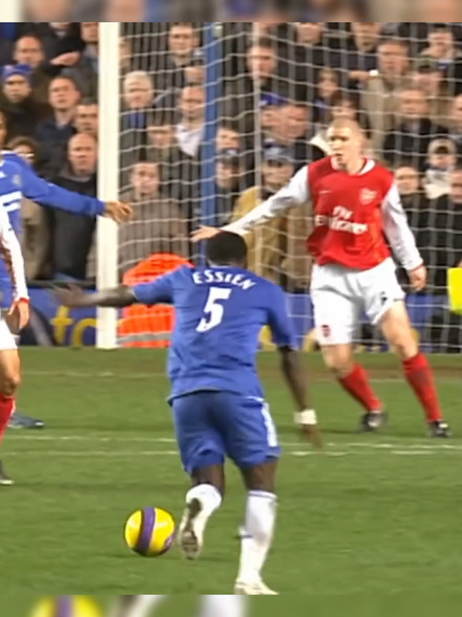 ⚽️Michael Essien's ROCKET 💥  Michael Essien unleashed pure power vs Arsenal in 2006 💣💙 One of the greatest long-range strikes in Premier League history! No keeper is saving that! #Chelsea #Sports #footballtiktok
