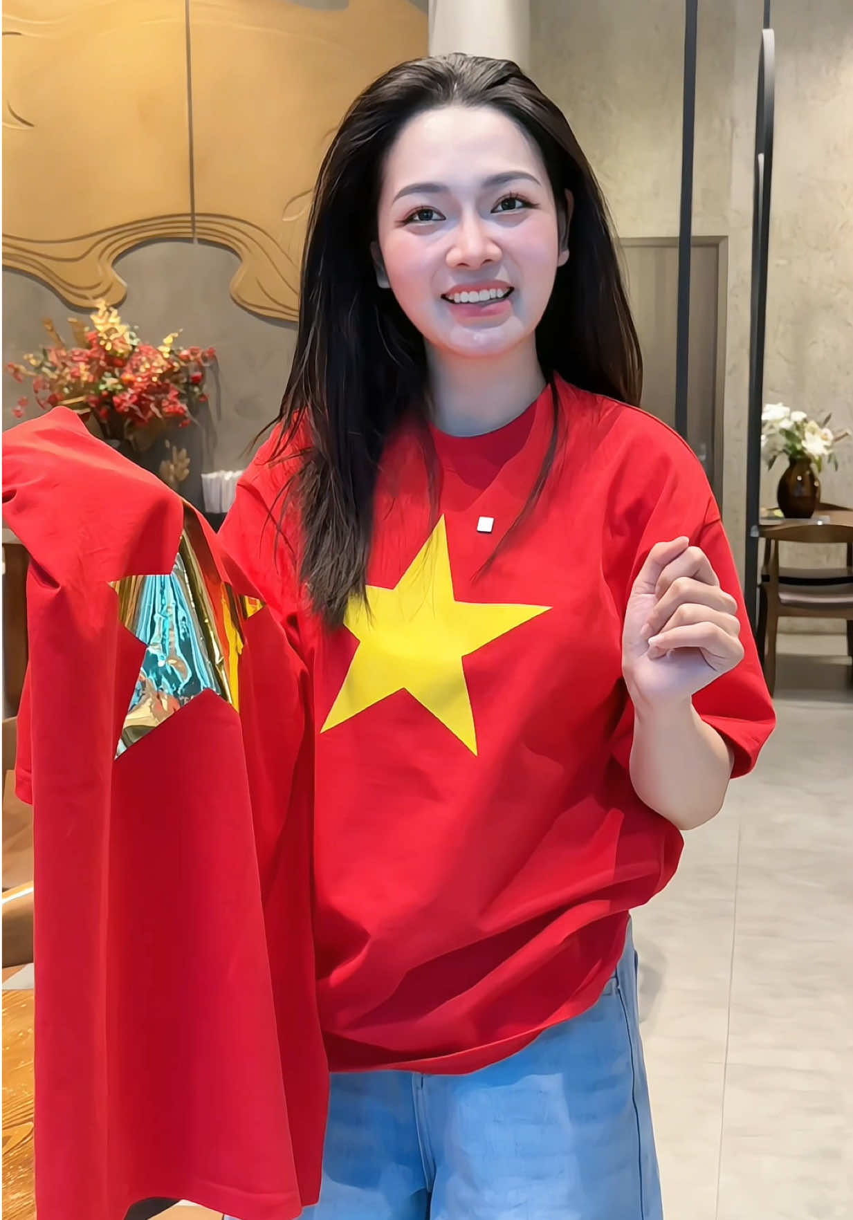 Lẹ mua áo Sao Vàng chào mừng đại lễ Quốc Khánh và Concert Quốc Gia, diễu binh ạ #aosaovang #aodosaovang #aoyeunuoc #quockhanh #dailequocgia #concertmydinh 