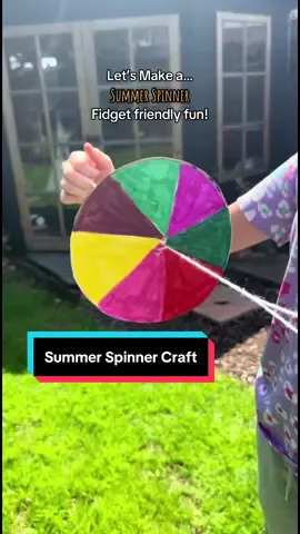 Summer Spinner Craft… So easy and mesmerising to watch it spin! A great little DIY fidget toy! Simply cut out a circle of cardboard and cover either two decorated paper circles. Thread some wool or string through two holes in the middle and tie off. Hold either end and flick to wind it up. Then pull to release and watch it spin! #kidsactivities #summercrafts #busykids #kidscrafts101 #mumhacks #craftingwithkids #playislearning #kidscrafts  Screen free fun. Recycled materials crafts. Crafts for kids. Arts and crafts for children. Five minute craft activities. Home made crafts. Fun kids activities at home. Summer fun.