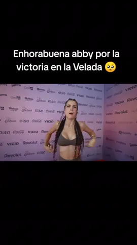 abby coronó en la velada del año 5. #fyp #tembleque #influencer #parati #tiktokspain #españa #boxeo #veladadelaño5 #abby #abbyimu 