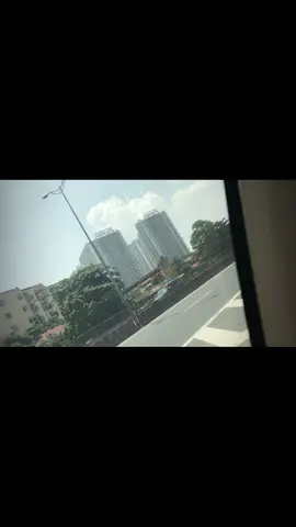 Ông ấy nói đúng chúng ta chỉ là 1 hạt cát nhỏ bé...!!!#chil 