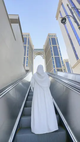 Mushola tertinggi didunia 🥹🫶🏻✨ #eskalatorviralmekah #mekkah 