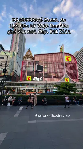 Bạn đã, đang và sẽ đi du lịch Bangkok, Thailand. Và đây là 1 địa điểm mà 99,9999999% khách du lịch từ Việt Nam không thể không ghé qua.#dulichtutuc #baointhailand #traveltiktok #watarun #viral #LearnOnTikTok #bangkok #fyi #bigc #localmarket 