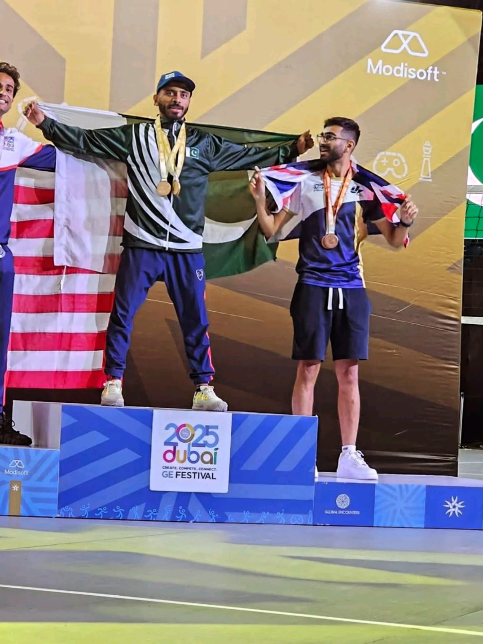 Proud moments for Pakistan 🇵🇰  #sports #tiktok #fyp #viralvideo #1m @Hamziii🏃🏼 