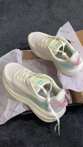 super duper ringan dan nyaman bgt❤️‍🔥 #kanky #sportshoes #sepatuolahraga #sneakers #sepatuvoli #sepatulari 