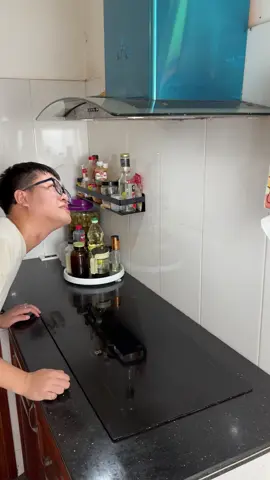 Tẩy dầu mỡ khu bếp rất sạch nhaa #taydaumo #taydaumonhabep #dondepnhacua #tmsu 
