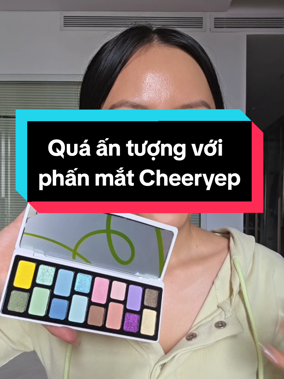 Hộp phấn mắt từ các pháp sư Trung Hoa, hạt nhũ không làm mình thất vọng! Khi nào mình test độ bám phấn và bền màu ok rồi mới gắn giỏ hàng cho mn nha ☺️ @cheeryep.vn  #review #beauty #pfypシ #eyeshadow #cheeryep #viraltiktok #videoviral 