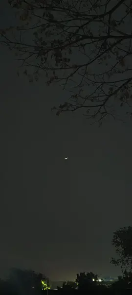 Bulan sabit hari ini  #cresentmoon #moon #sad #song #cinamongirl 