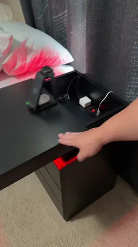 I know your nightstand can’t do what this LED Nightstand can do #nightstand #bedroomdecor #roomdecor #lednightstand #tiktokmademebuyit #trendingshop #flashsale #nightstanddecor #dormroomdecor #collegedormessentials 