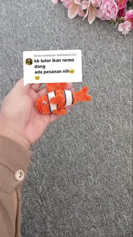 Membalas @fadhilah12341bikin ikan nemo darikawat bulu #tutorialikannemokawatbulu #tutorialkarakterkawatbulu #diypipecleanerart #handmade #craft #tutorialgancikawatbulu 