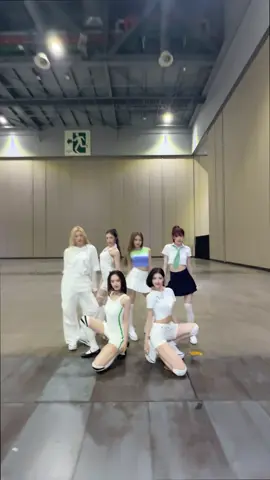 come dance with us #Hearts2Hearts #하츠투하츠 #H2H #KiiiKiii #키키 #2025SBS가요대전Summer 