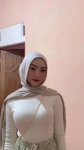 Pulen Bulet Padet 🥰💦 #tobrutstyle😋 #fakebodyy⚠️ #hijab #fyp #foryoupage 