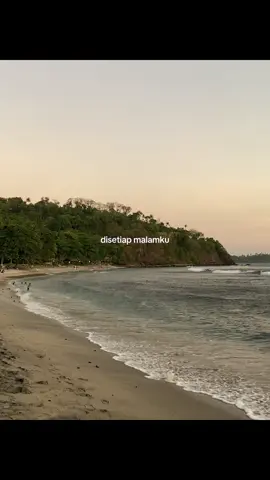 nyoba yg ini ah #kesayanganku #fypage #foryoupage #liriklagu #xyzabc #foryou #liriklaguviral 