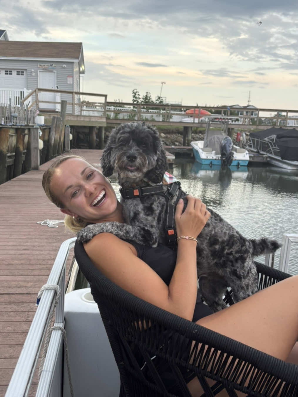 Pet friendly 🐶, Family friendly 🧑‍🧑‍🧒, & BYOB friendly 🥂? What more could you want? BOOK TODAY!🌊🥂⚓️🦀 • • • #familyfriendly #familyfriendlynj #dogfriendly #dogfriendlynj #sandbarjoes #wildwoodnj #wildwood #newjersey #capemay #stoneharbor #pontoonboat #pontoonboatnj #boozecruise #byobcruise #byobwildwood #wildwoodboat 