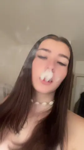 #fakesmoke#fakebody#fakeeverything 