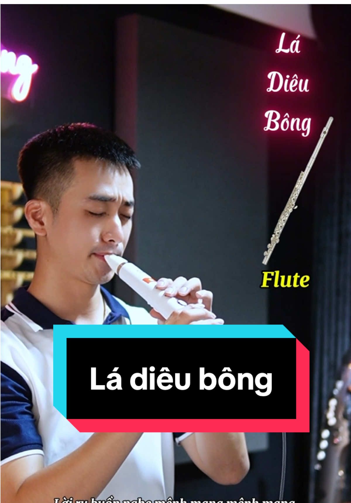 Lười ru buồn nghe mênh mang mênh mang. Sau luỹ tre làng, tiếng lòng tôi xôn xang #saodientu #dodatsaodientu #nhachaymoingay #ladieubong #saoemnovoilaychong #xuhuong #viettrangmusic #viral 