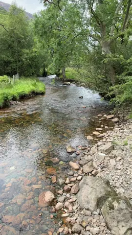 Waterfall in Buttermere#holidays #viralvideos #for #naturevibes#uktiktok #tanding #foryoupage❤️❤️ 
