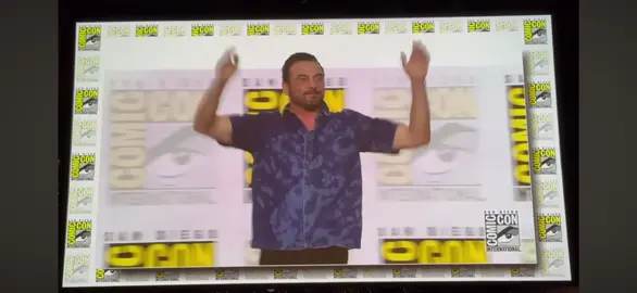 What a beautiful welcome I got to the FNAF family!! Thank you so much @Matthew lillard 