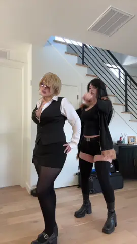 She loves me 💗💗 #shizaya#durarara#izayaoriharacosplay#izayaorihara#shizuoheiwajima#shizuocosplay #durararacosplay 