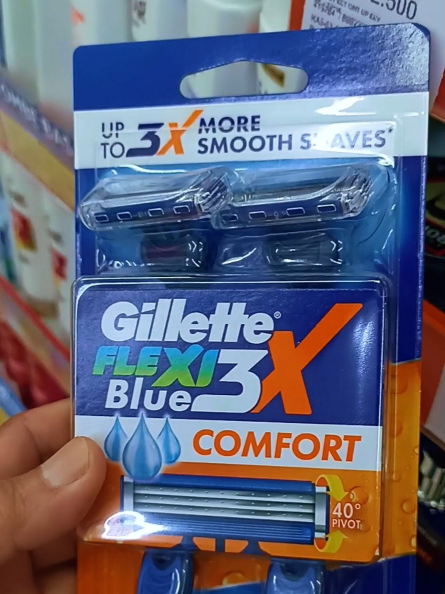 Cukur Halus & Nyaman dengan Gillette Flexi Blue 3 Comfort – Isi 2 Rasakan pengalaman cukur yang lebih halus dan nyaman dengan 3 lapis mata pisau dan pivot fleksibel 40°. Cocok untuk cukur harian tanpa drama! #PisauCukurPria #GilletteIndonesia #CukurBersih #PerawatanPria