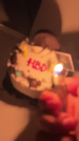 00:01  28 juli,hbd to me 🥳🥳 kalian ga ada niatan untuk ngucapin gituu ? ☺️😇 #hbd #happybirthday #fyp