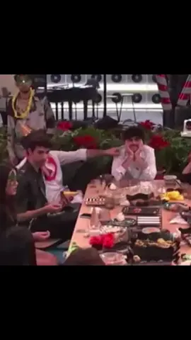 ✋🏼🦵🏼 #juanjobona #martinurrutia #jjbonamauh #magtan #Majos #foryou  