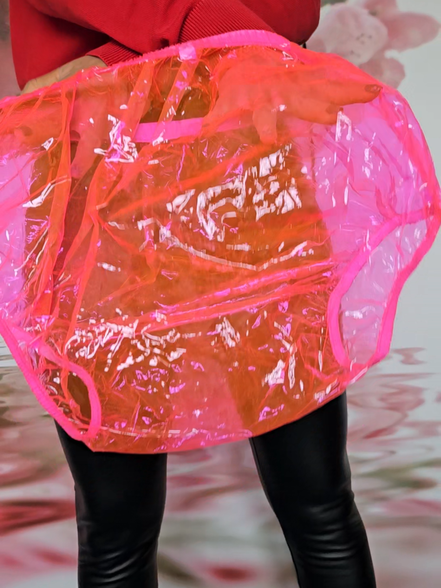 pvc plastic pants plastikhosen.com #plastikhosen #shiny #model