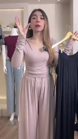 Mall Basic One Set V Neck Long Sleeve Top + High Waisted Soft Wide Leg Pants 1750 (S/M/L/XL)#oneset #onesetwanita #onesetkekinian #onesetmurah #onesetwanitakekinian 