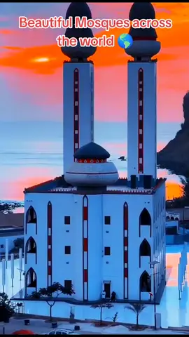 Beautiful Mosques across the world 🌎. #muslim #muslimtiktok #muslimah #haji #islam #islamic_video #goviral #fbyツ #foryou 