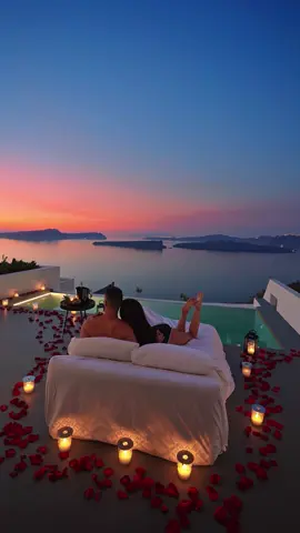 Romantic evenings in Santorini! #santorini #couple #santonero @Santonero_santorini 