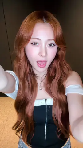 #YUNJIN fancam ☆ @₊𖥔 𝐄͠ᥣᥣ͢α ! ۪ ׄ໑୧ ׅ✨️𖥔ׄ | i organized my stray kids cards by member #yunjin #fancam #fyppppppppppppppppppppppp #lesserafim 