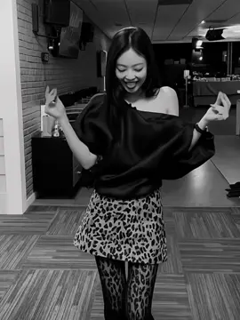 ʾ          🥠      #JENNIE           ⋏ ‎       ‎ ‎ fcs para vídeos con texto  ⏝  22s           ‎       ‎ ‎ ◌       ©jinulq       |      tags: #blackpink   #edit   #textorojo   #viral   #fyp 