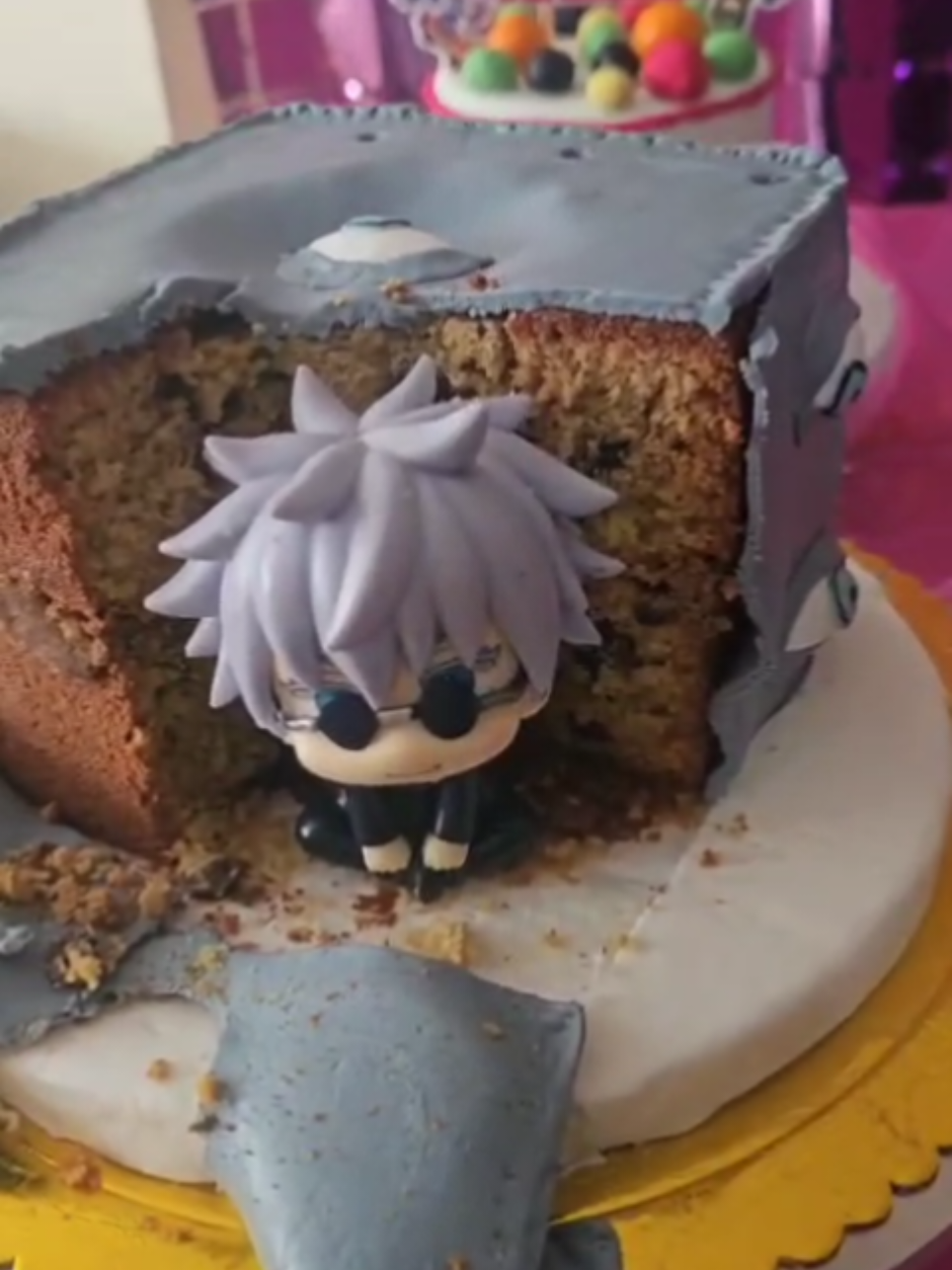 Pastel de cumpleaños #gojo #gojousatoru #anime #jjk  #jujutsukaisen #birthday #cake #animetiktok #daddyshome 