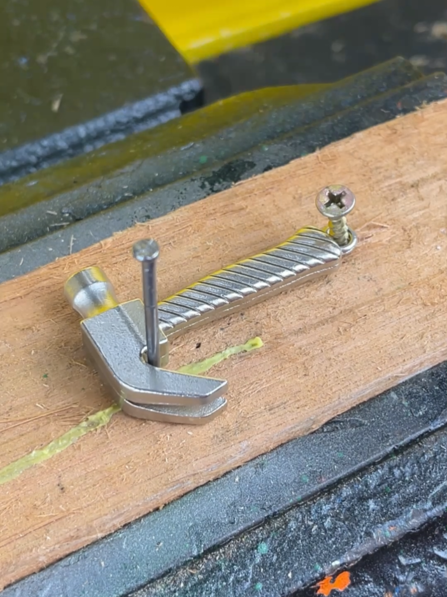 Fixed hammer simplifies any repair Well-secured hammer ensures firm adjustments #GeorgiaWorks #USA #HammerHack 