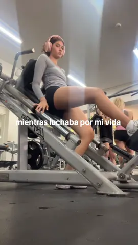 las top golobales estaban al lado mío y yo pasando vergüenzas 😭😭😭 #GymTok #gymgirlies #viral 